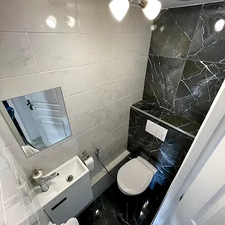 아파트 Bord De Avec Piscine 생로랑뒤바르